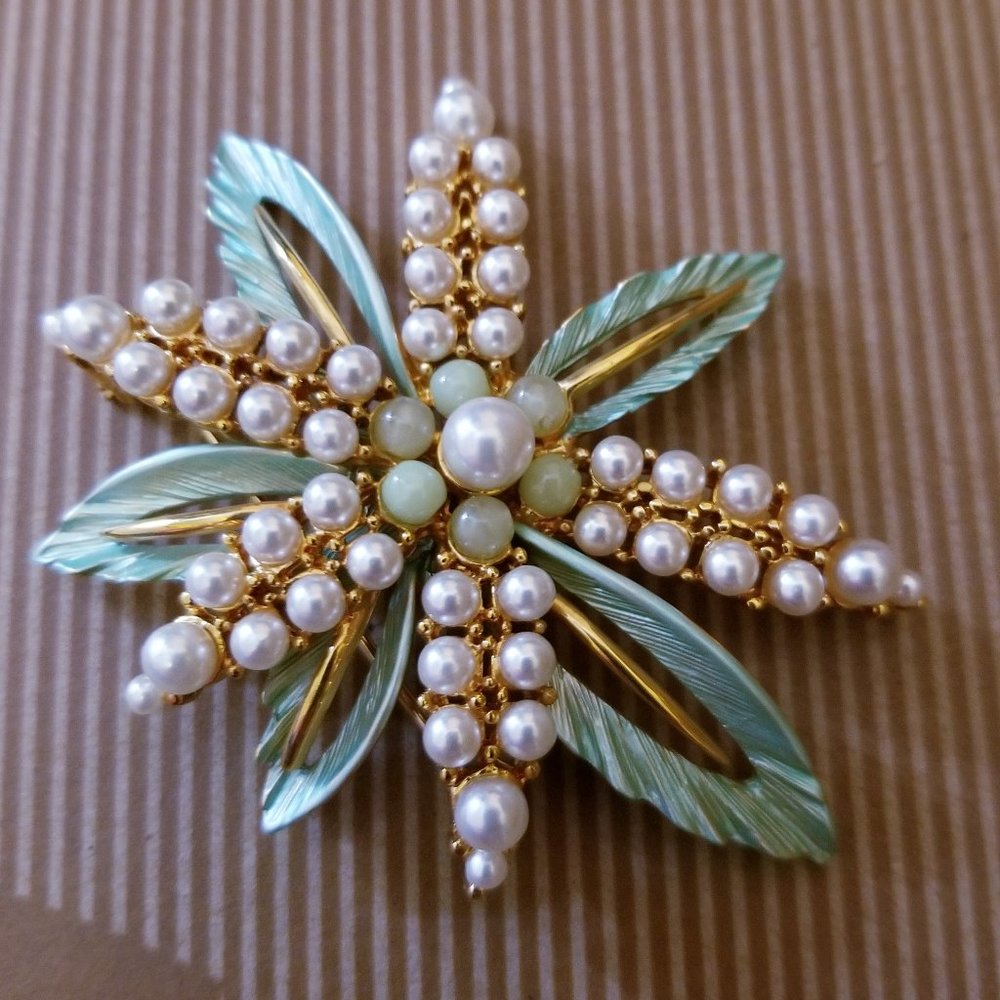 Banana Republic Brooch